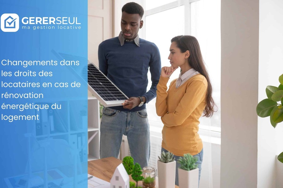 Un homme présente un panneau solaire à une femme pour illustrer comment contester une hausse de loyer pour rénovation énergétique : les nouveaux droits du locataire en 2026.